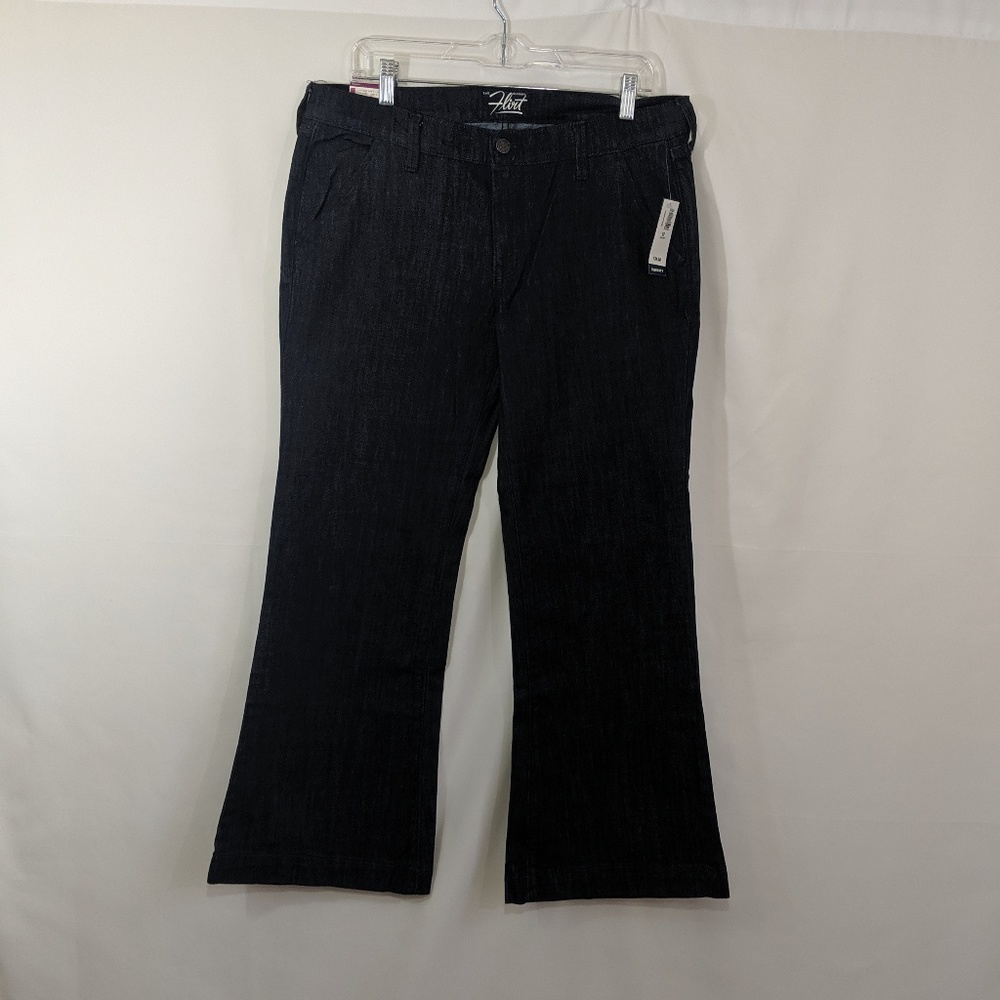 NWT Old Navy The Flirt Mid Rise Stretch Jeans 12